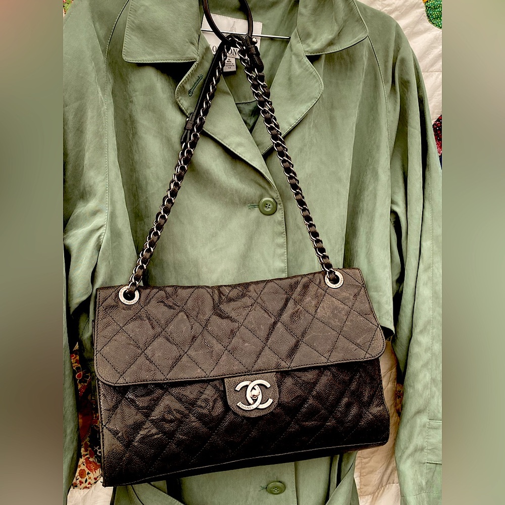 SOLD!!!!!Classic Crinkle Flap Jumbo Shoulder Bag, Caviar Leather